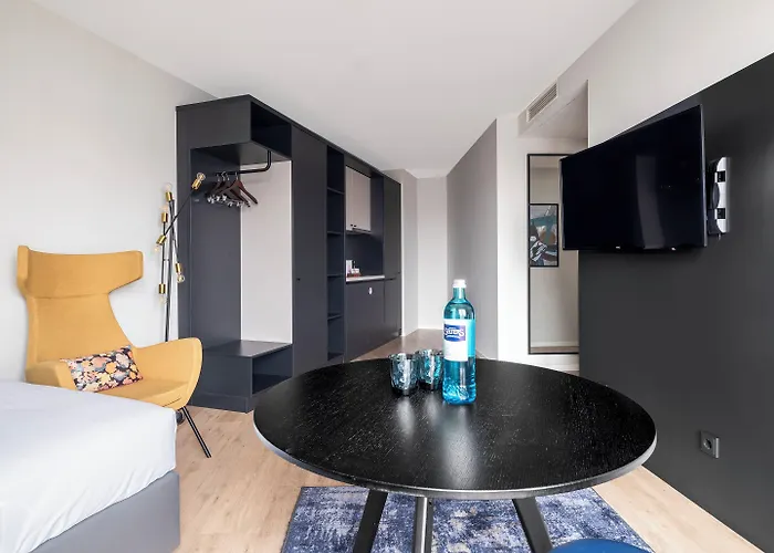 מלון דירות Numa Frankfurt Bloc 4*